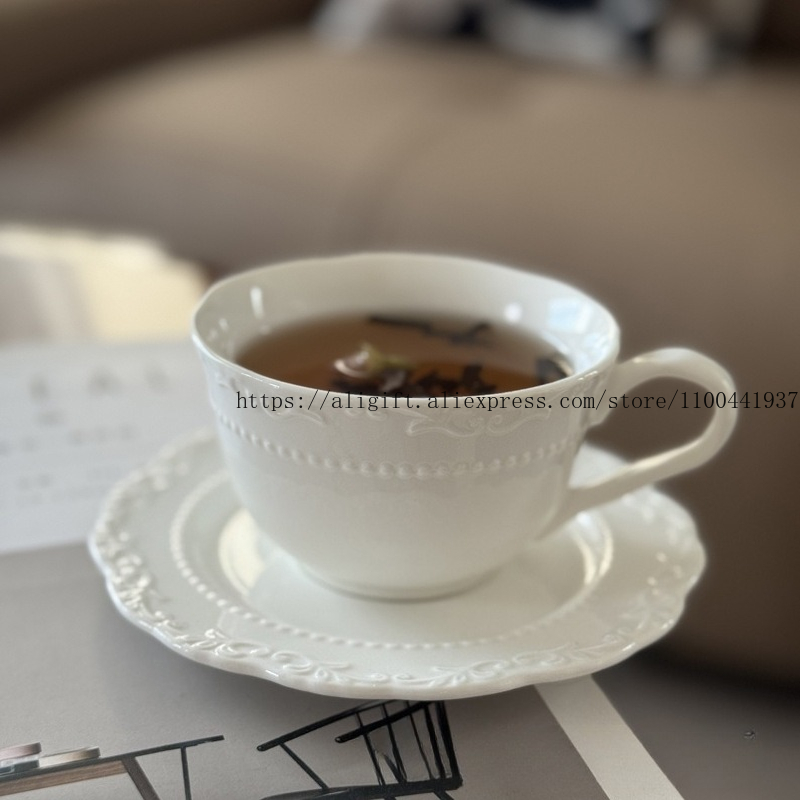 Coffee Tea Game - Franse lichte luxe reliëf bloemen koffiekop