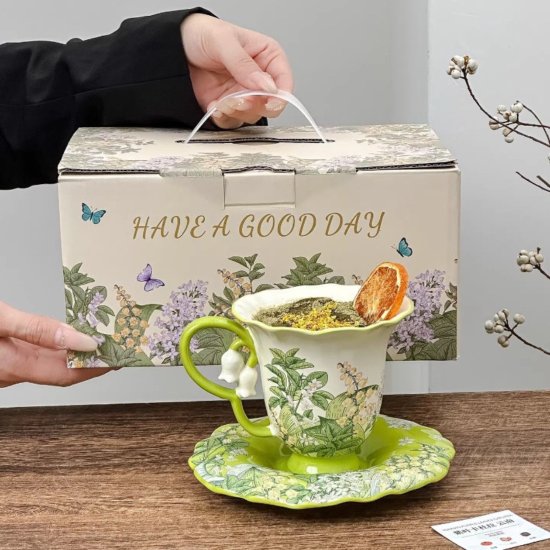 Lelietje-van-dalen bloeiende a - Coffee Tea Game recensie en prijs