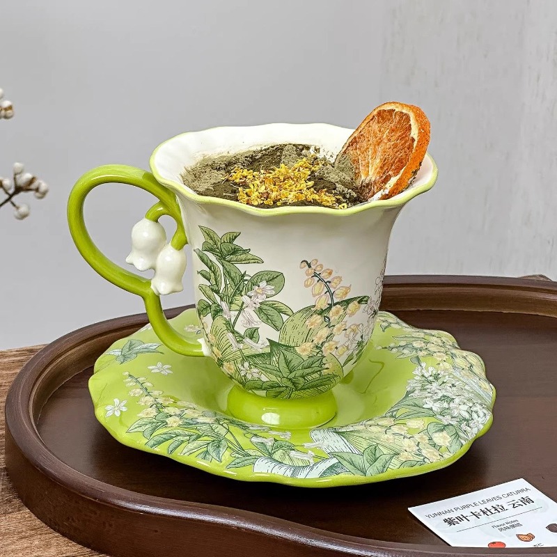 Lelietje-van-dalen bloeiende a - Coffee Tea Game recensie en prijs