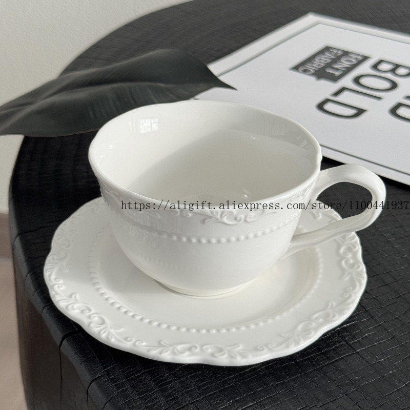 Franse lichte luxe reliëf bloe - Coffee Tea Game recensie en prijs